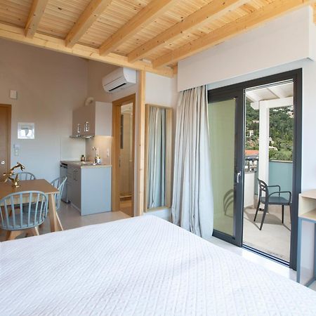 נידרי Zisis Suites מראה חיצוני תמונה