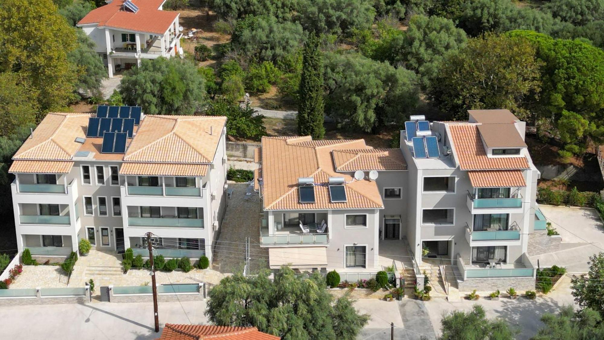 נידרי Zisis Suites מראה חיצוני תמונה