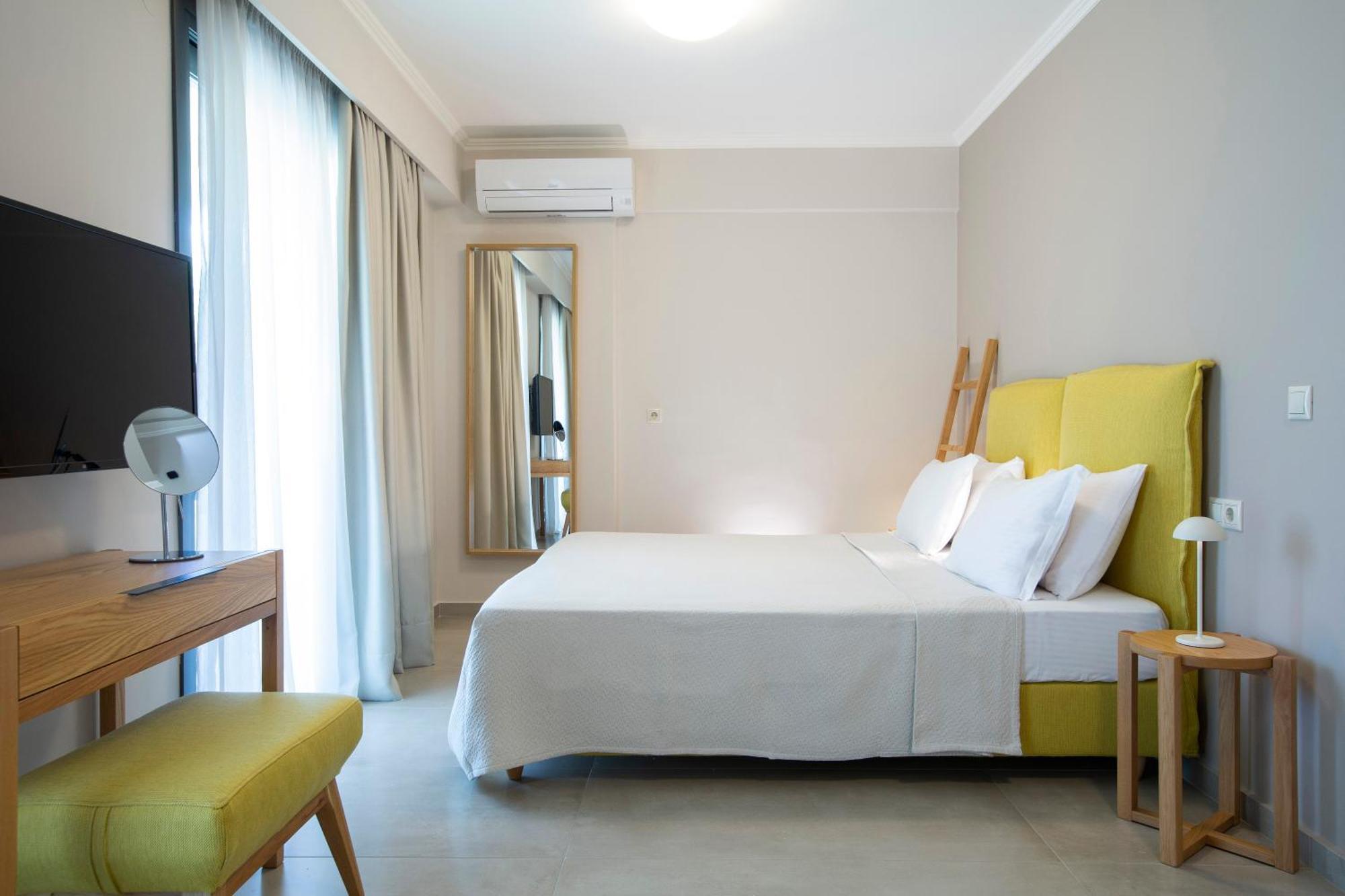נידרי Zisis Suites חדר תמונה